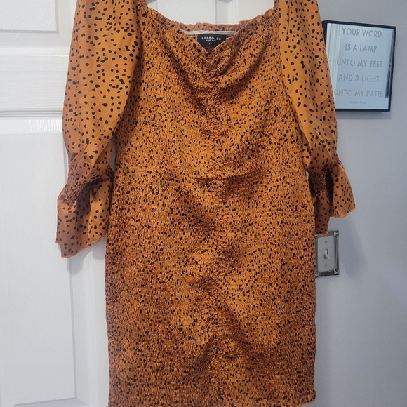 Dress - Picture 2 of 5